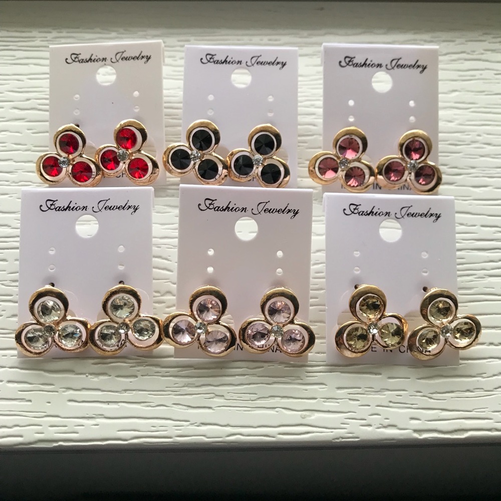 Cute Red Rhinestone Earrings - Picture 3 of 3